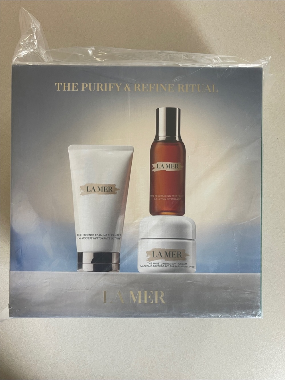 La Mer Skincare Set in White & Amber